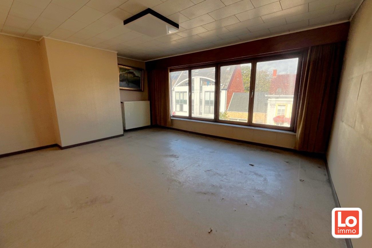 Te renoveren woning met 3 slaapkamer en tuin op een topligging in Centrum Lochristi foto 13