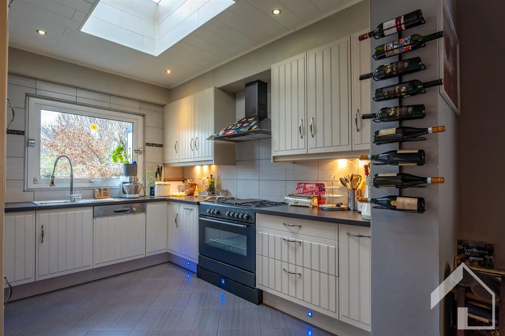 Instapklare gezinswoning met 3 slaapkamers, garage en tuin in rustige enkelrichtingsstraat te Deurne foto 8