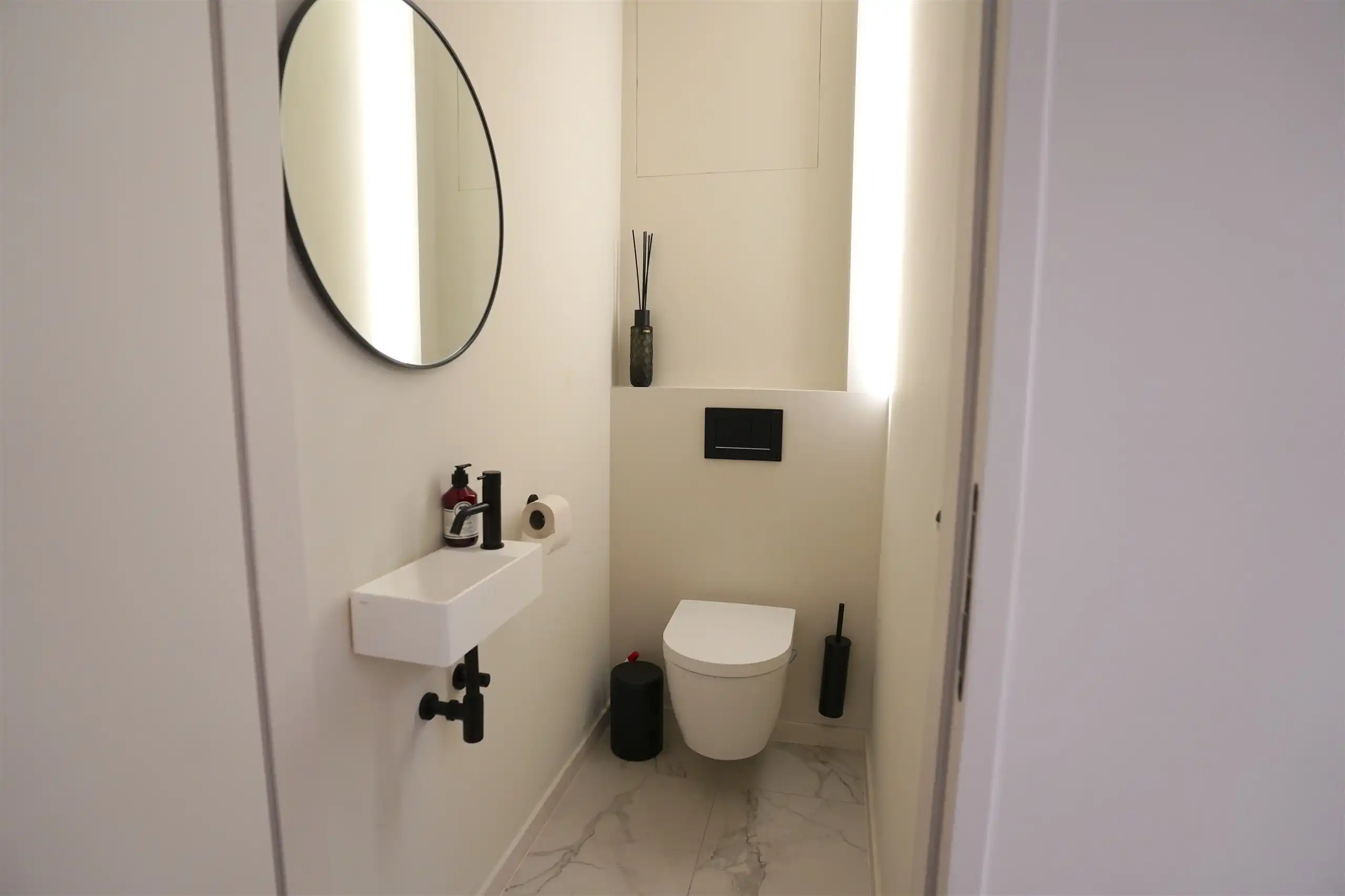 High-end  appartement met frontaal zicht op de Grote Markt met garage en extra staanplaats ! foto 20