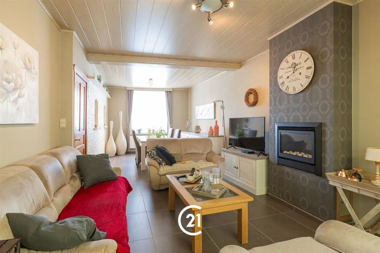Instapklare woning met verzorgde tuin te Kruisem! foto 3