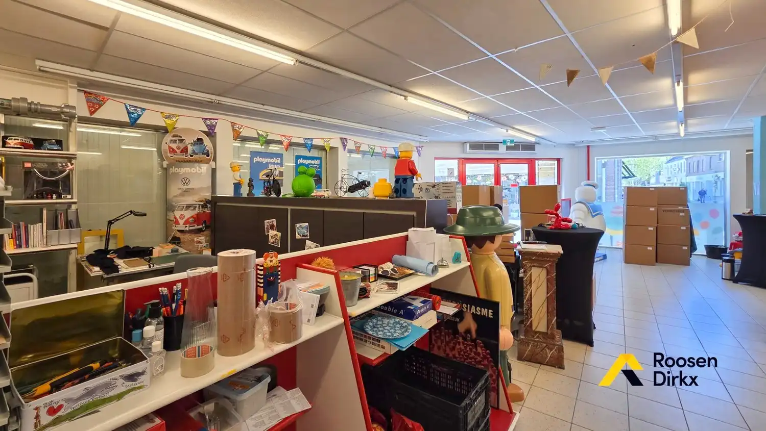 Handelspand met 254m² met hoge zichtbaarheid en unieke ligging in hartje Bree foto 8