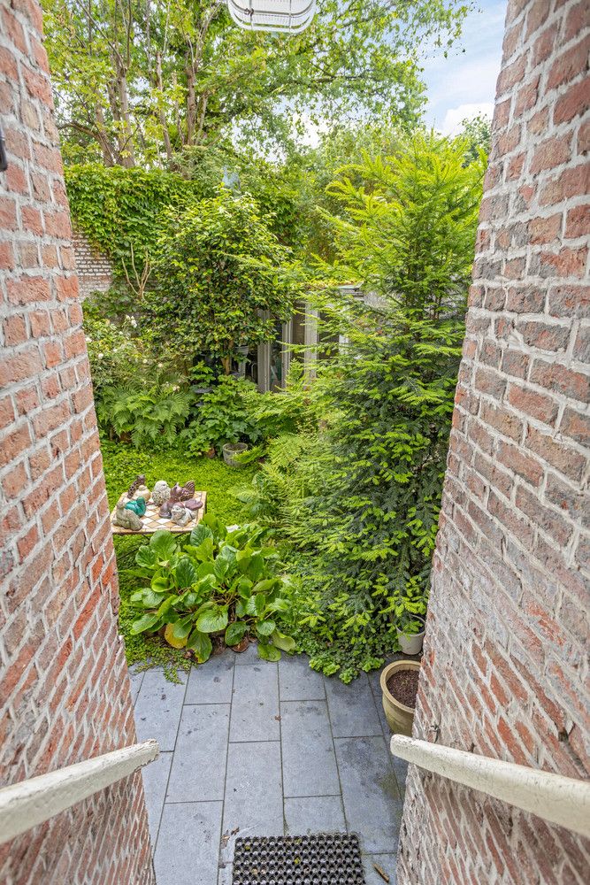 Zeer goed gelegen authentieke burgerwoning in Oud-Berchem met 4 slaapkamers, praktijkruimte en leuke stadstuin. foto 28