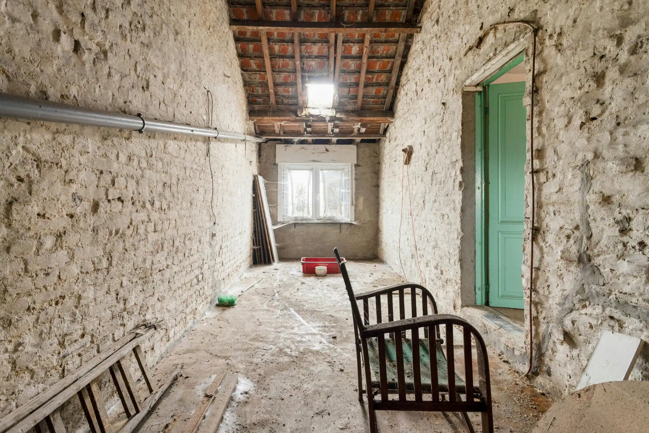 Ruime woning met tuin en garage op 380m² te Leisele. foto 23