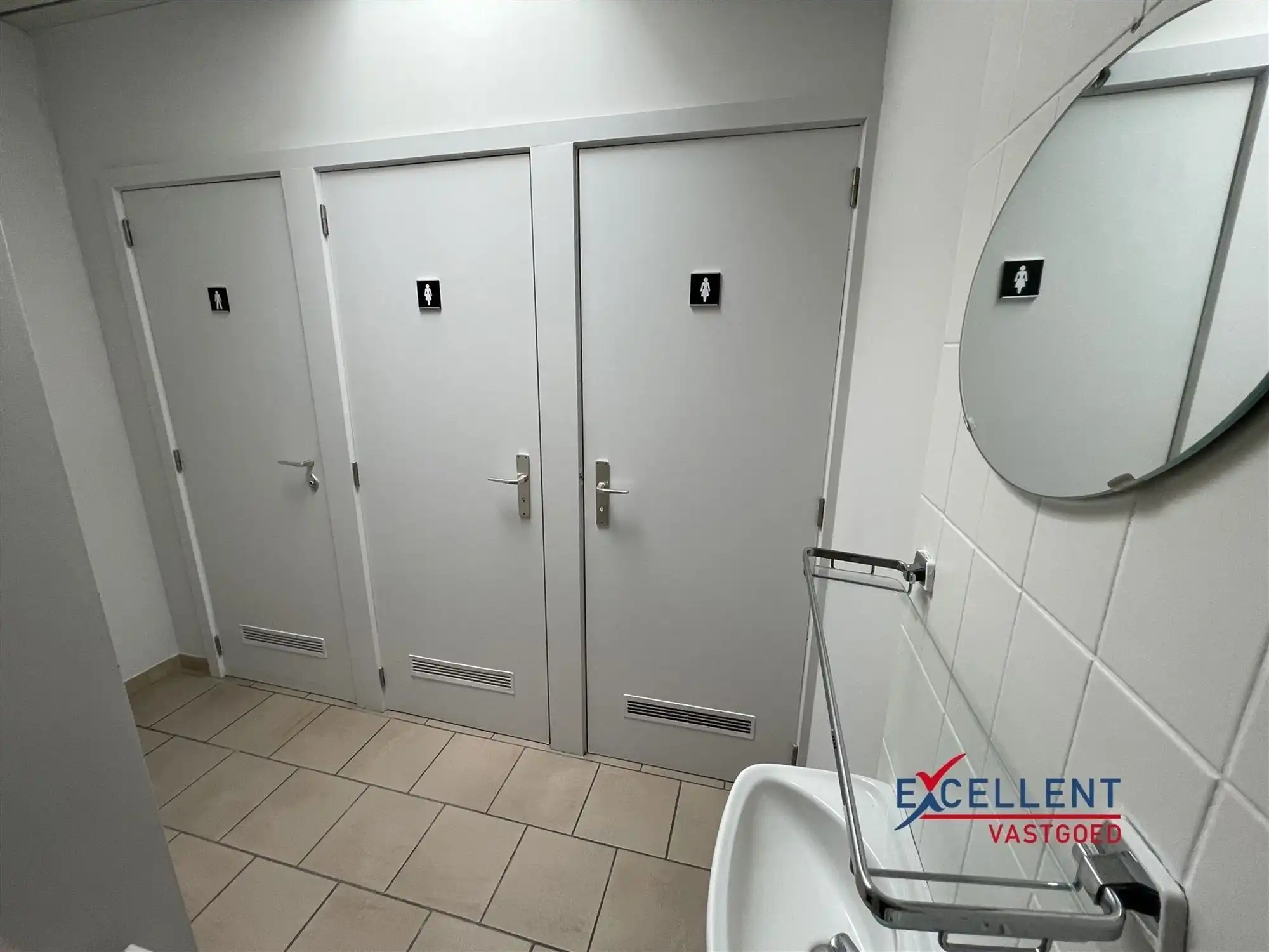 Handels- of kantoorruimte op strategische locatie in centrum Deinze foto 6