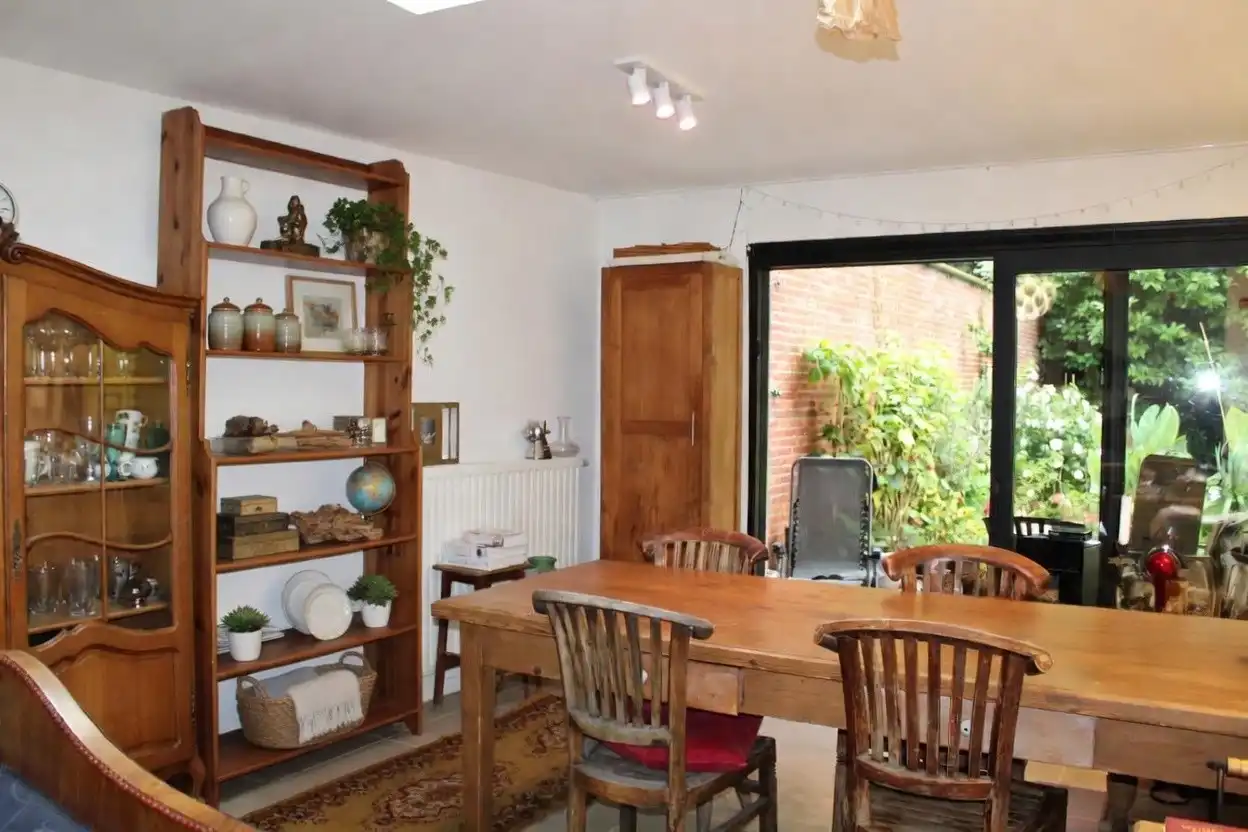 Ruim appartement met tuin foto 3