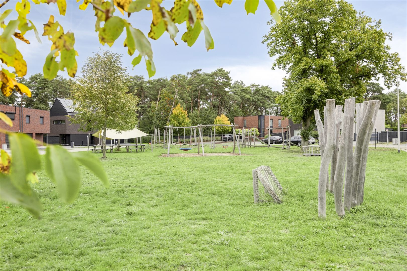 TE KOOP: Recente woning met 3 slaapkamers te Genk!  foto 18