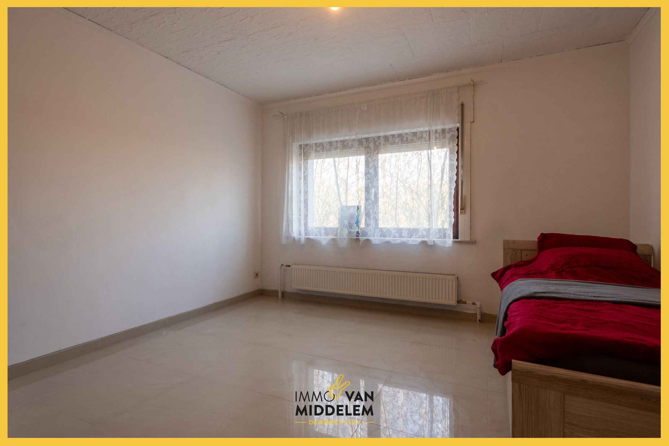 RUIME EN VEELZIJDIGE WONING MET 5 SLAAPKAMERS foto 8