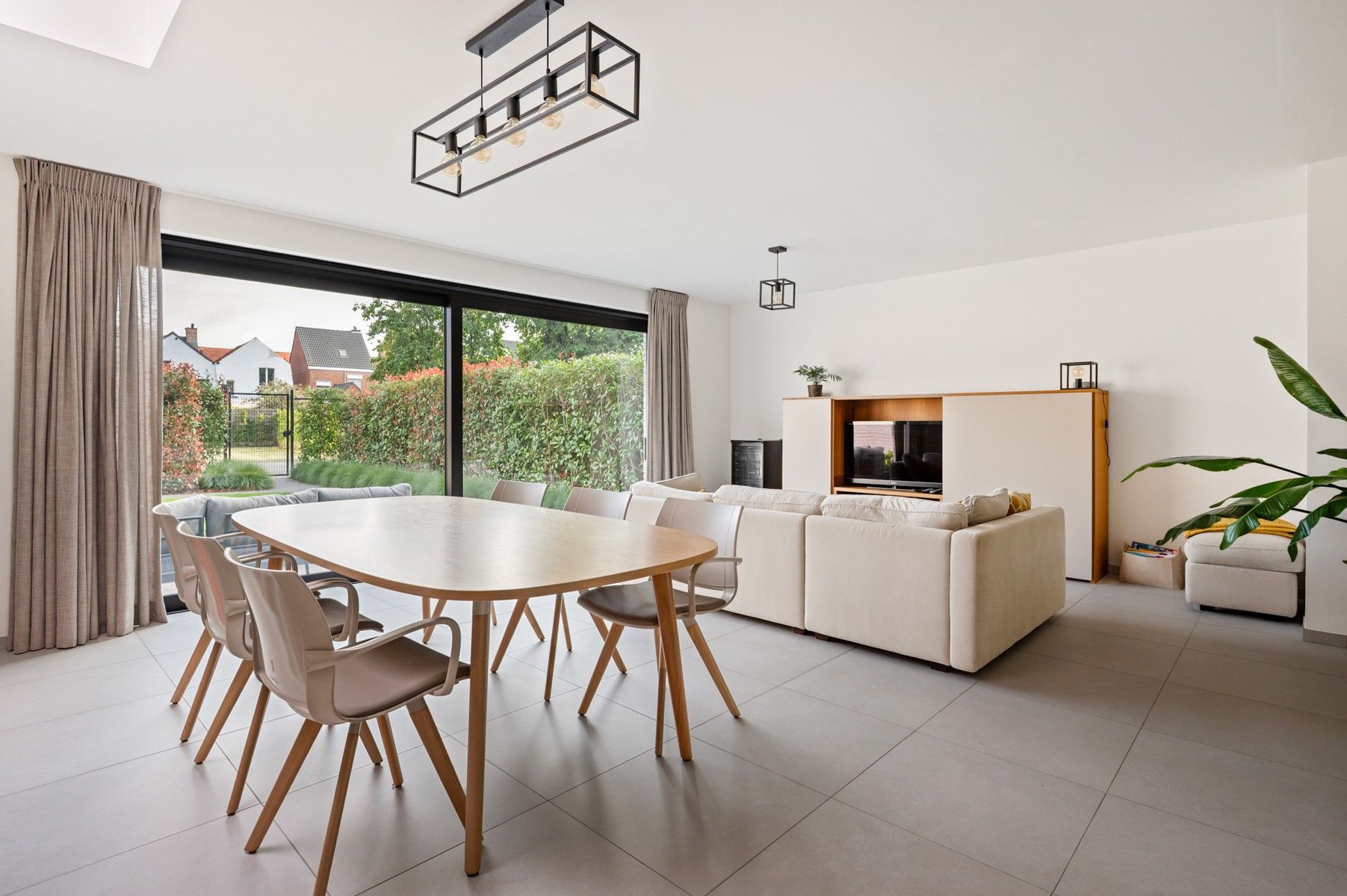 Instapklaar en energiezuinig gelijkvloers appartement met terras en tuin foto 6
