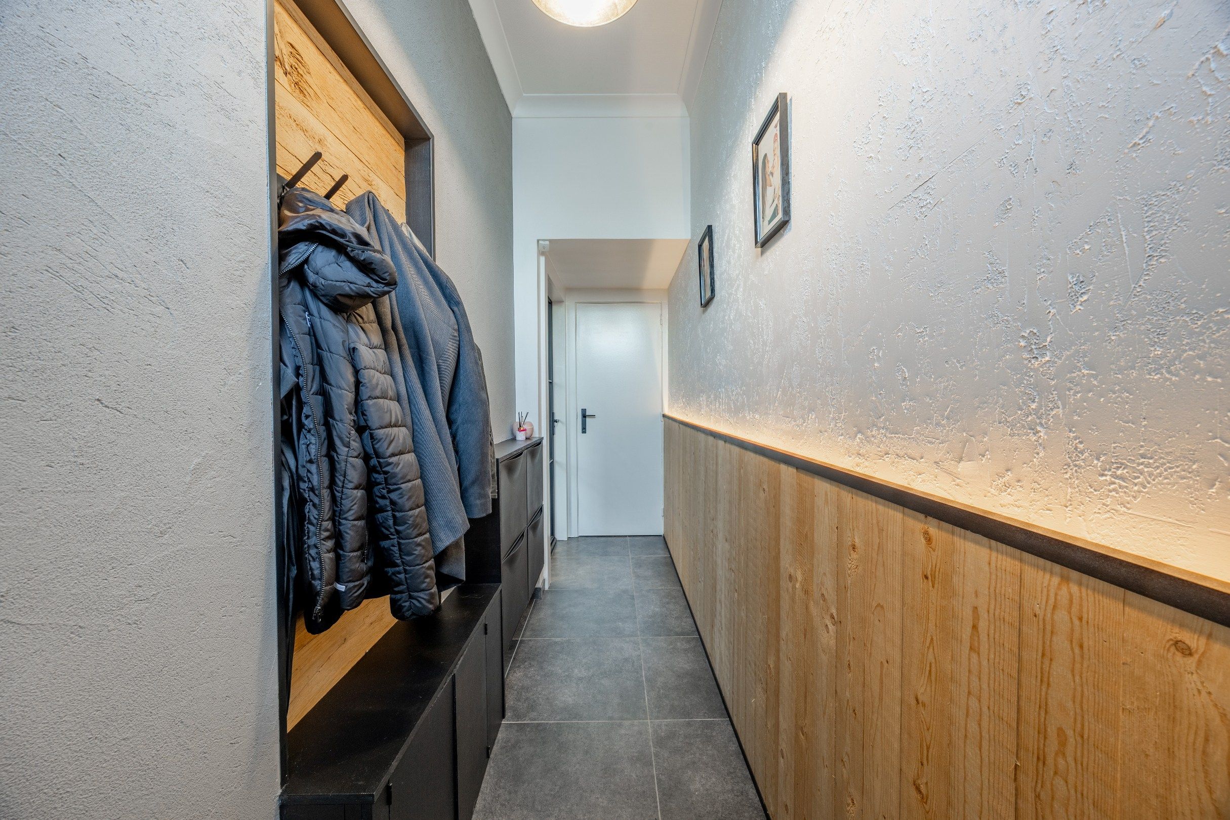 GERENOVEERDE RIJWONING MET TUIN foto 9