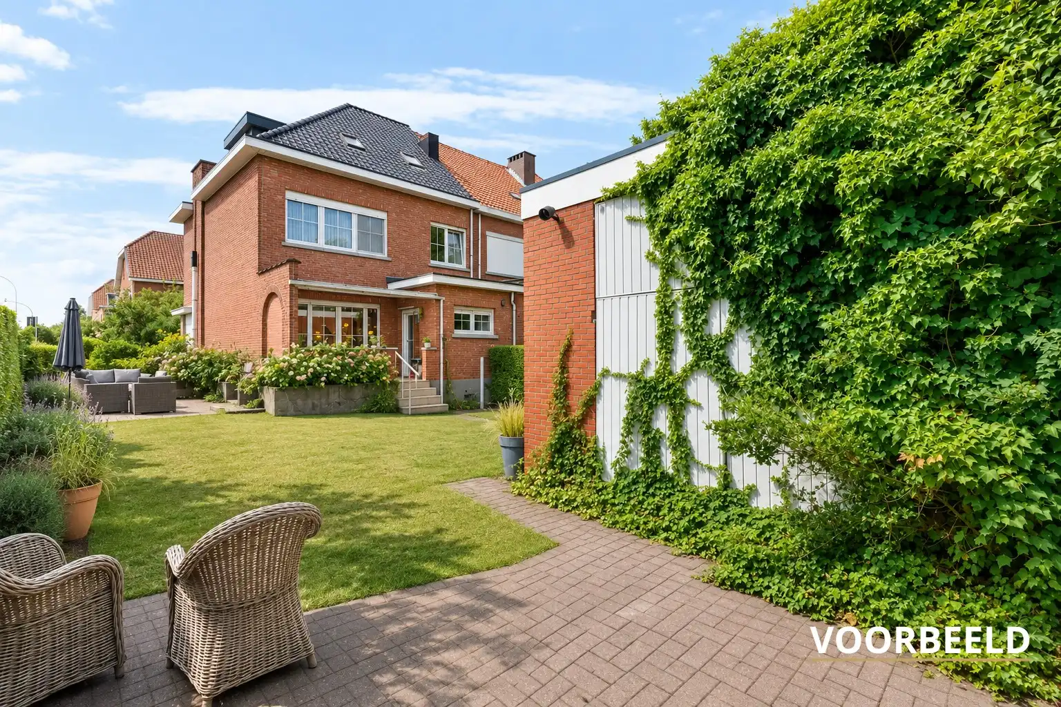 Karaktervolle en ruime woning in hartje Schoten foto 16