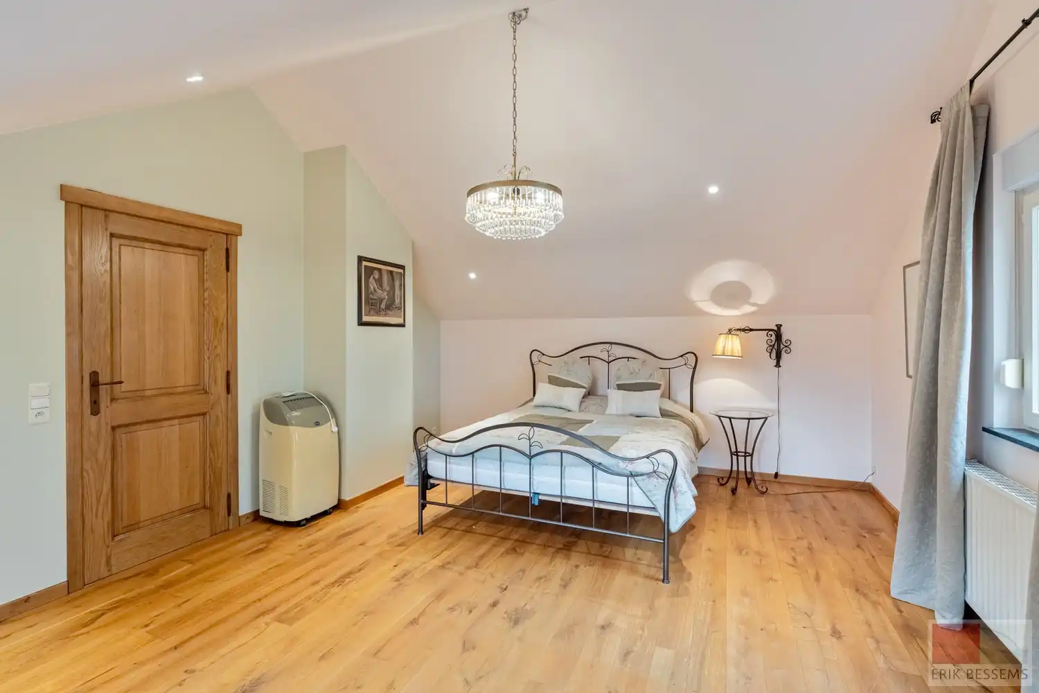 Landhuis met vrij uitzicht, &nbsp;5 slaapkamers, 2 badkamers, woonkamer, eetkamer/keuken. Woonopp. 277m2 gebruiksopp. 441m2, Perceelopp. 4170m2 foto 37