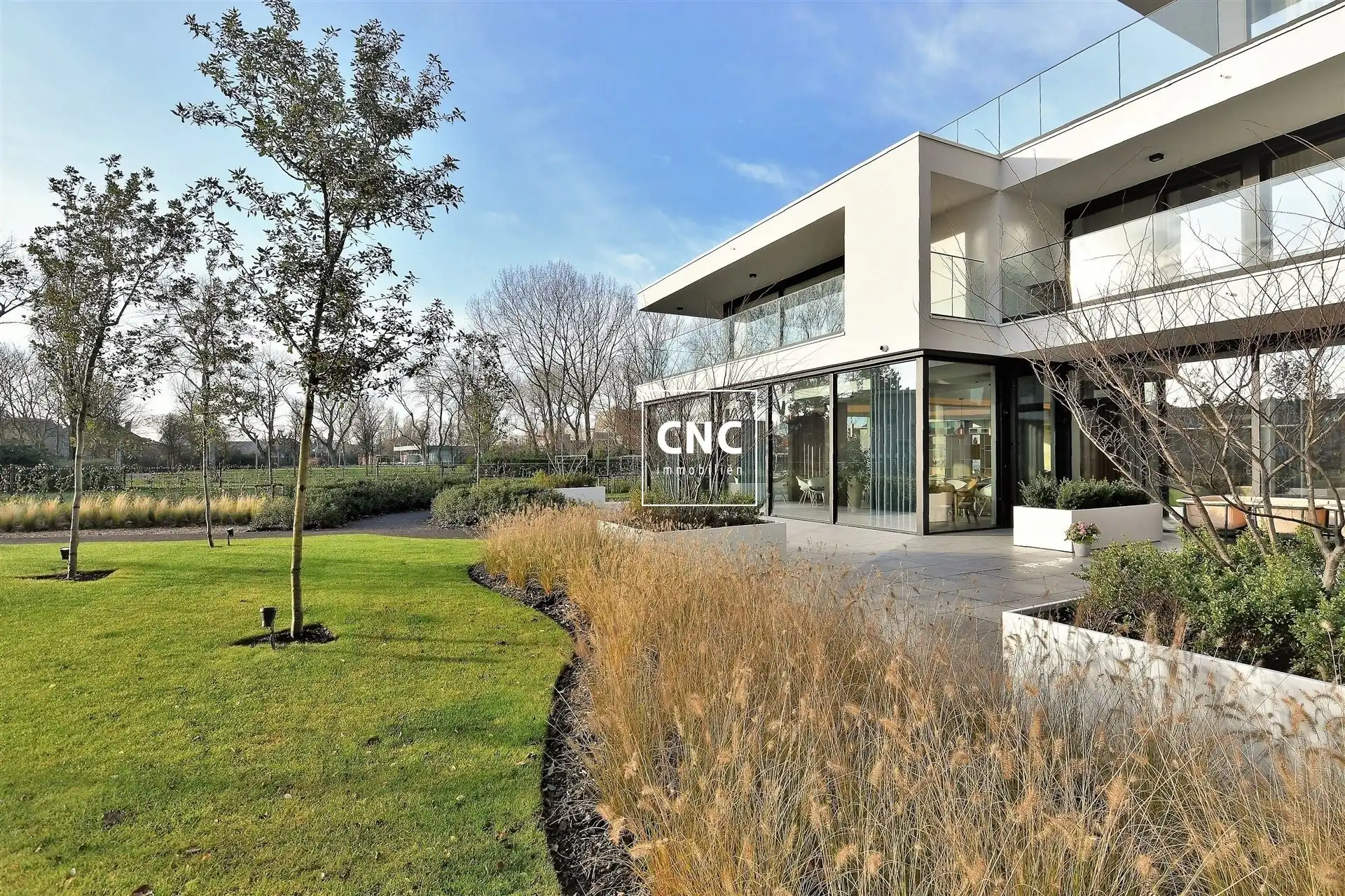 Volledig afgewerkt serviceflat in een luxueuze residentie foto 9