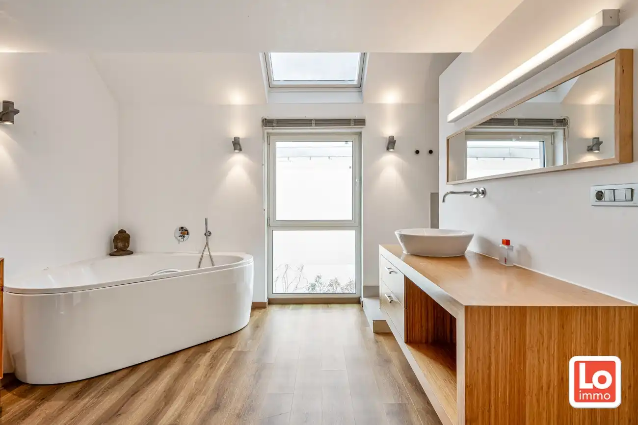 VERKOCHT!! Instapklare stadswoning met potentieel voor vrij beroep op een toplocatie nabij het centrum van Gent! foto 17