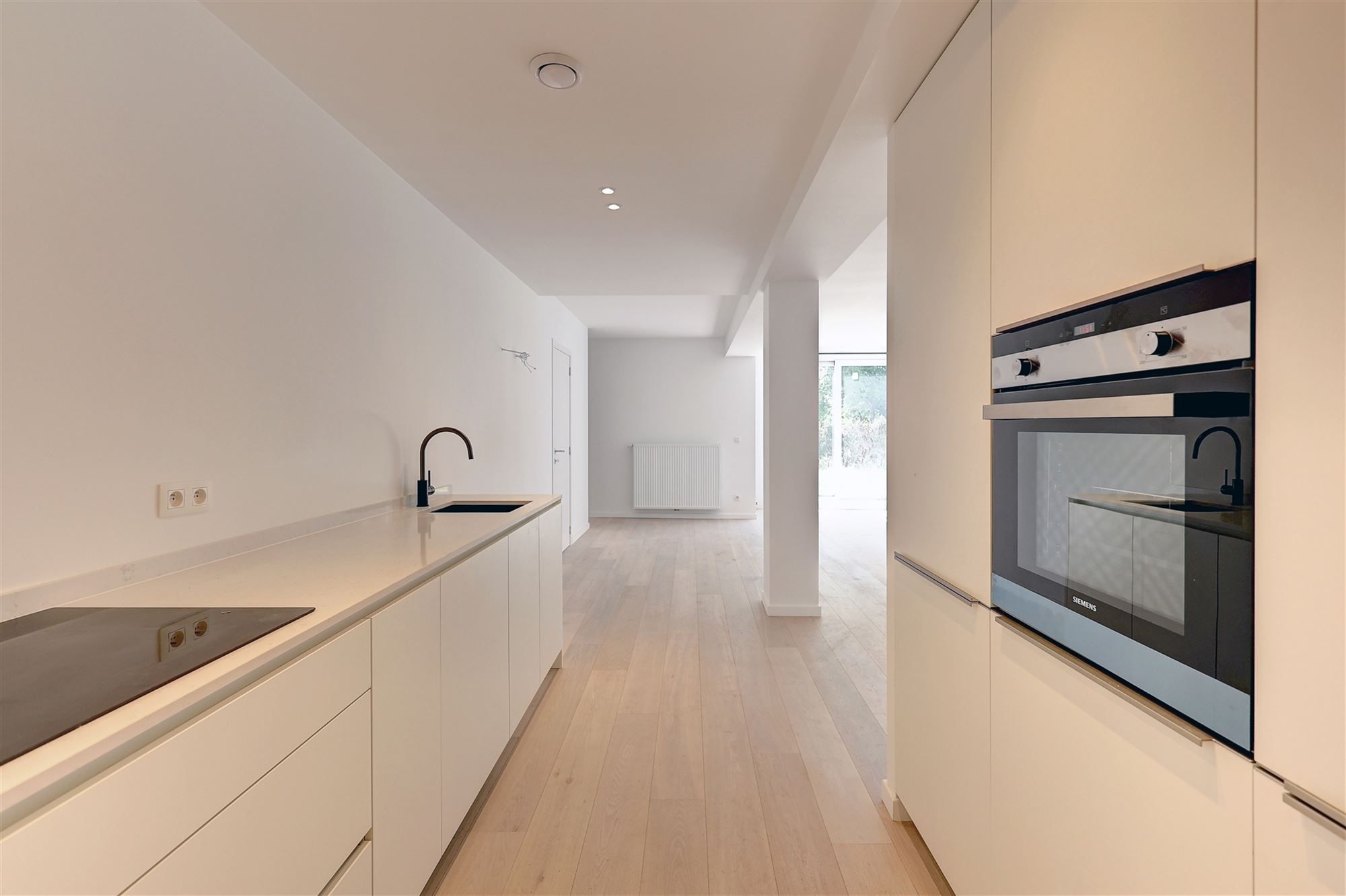 Gelijkvloers appartement met 2-3 slpks en tuin in centrum Kontich foto 5