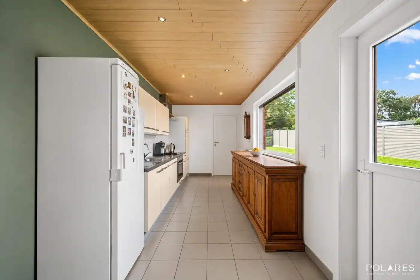 Gerenoveerde gezinswoning met 3 slaapkamers foto 6