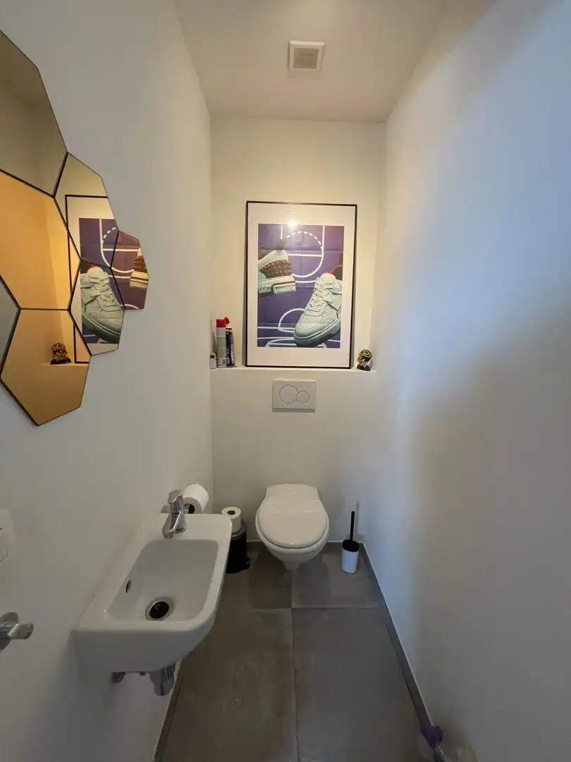 Prachtig appartement met 1 slaapkamer en ruim, zongericht terras te Hasselt. foto 6