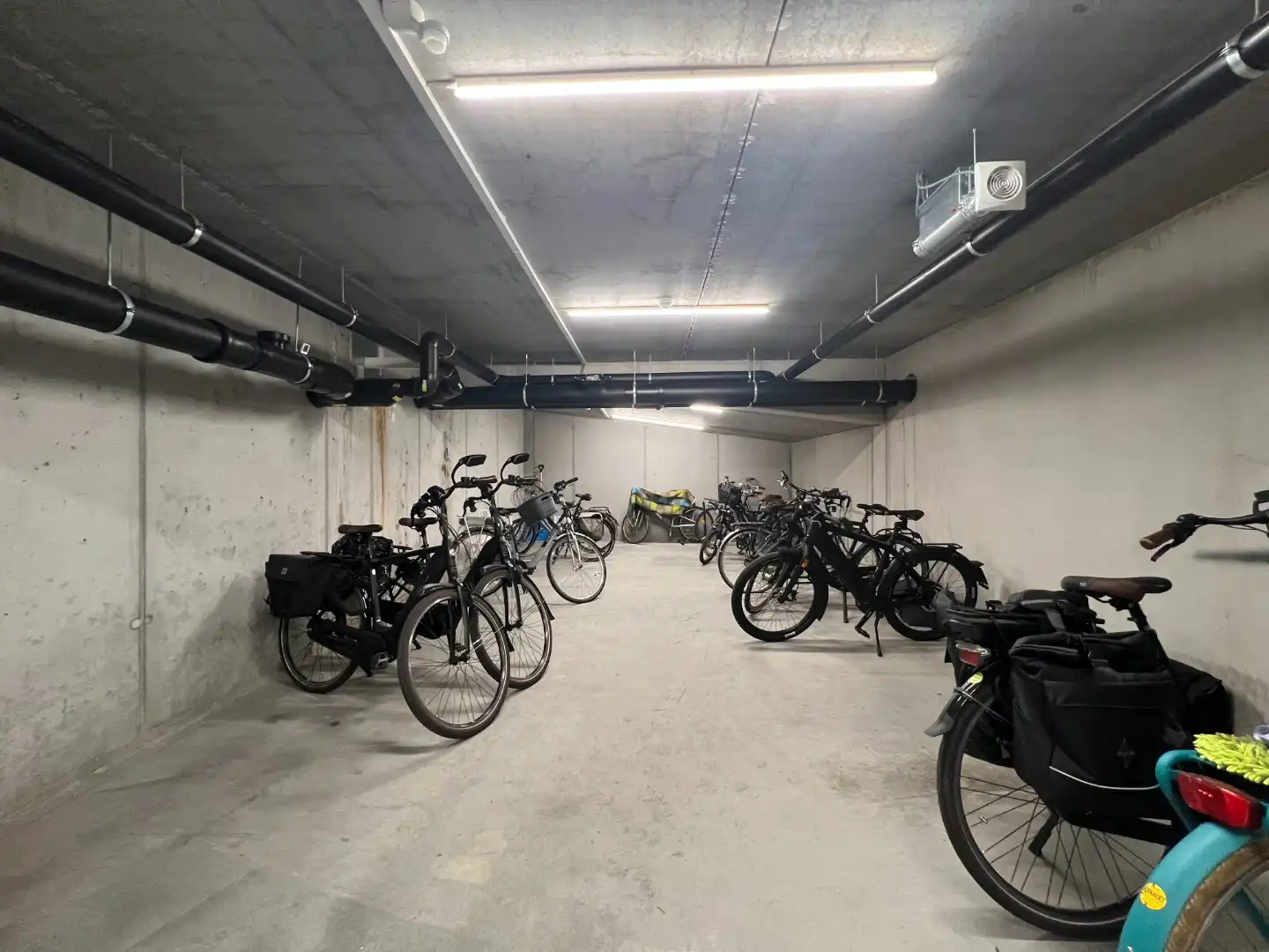 Te huur – Energiezuinig appartement met 2 slaapkamers en terras in Zelzate foto 13