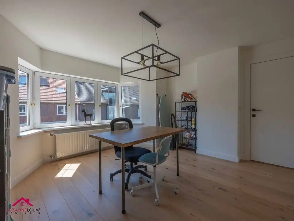 Op te frissen woning in gesloten bebouwing foto 15