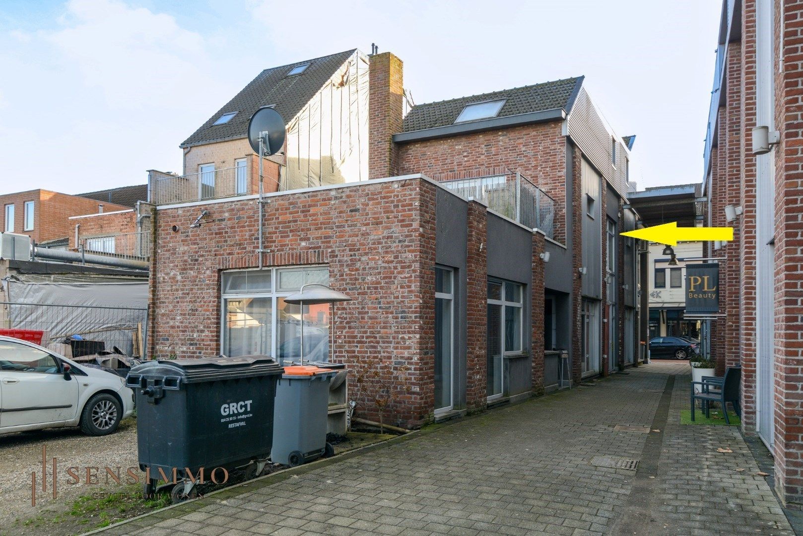 Gezellig duplexappartement met groot buitenterras in hartje Maasmechelen foto 2