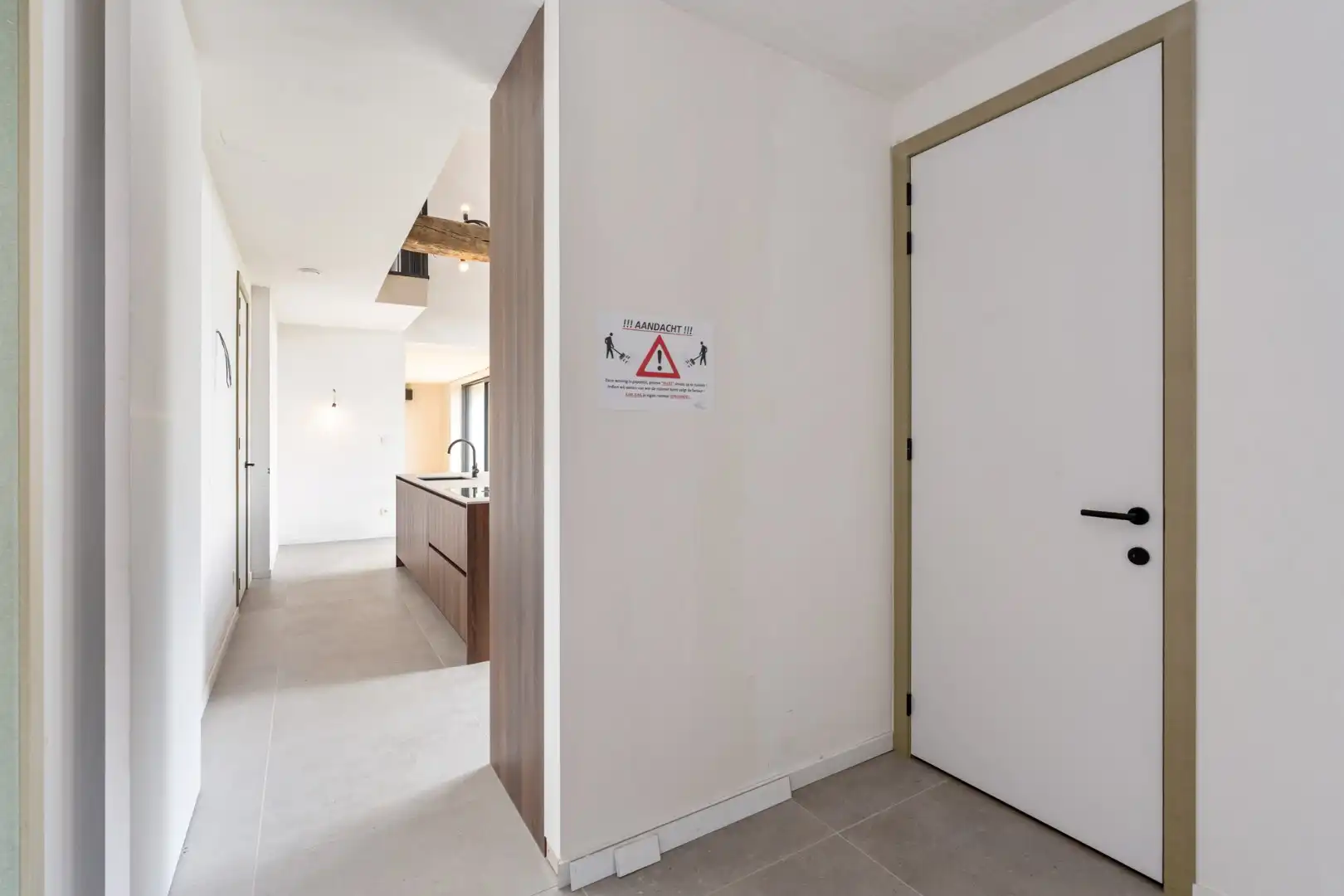 Exclusieve woning in volledig heropgebouwde hoeve op een perceel van 4a33ca!  foto 3