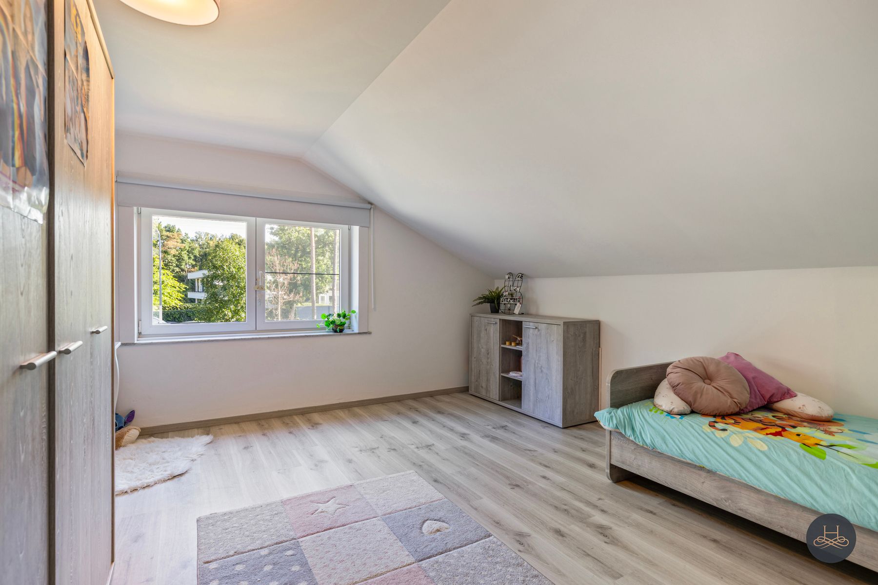 Energiezuinige gerenoveerde villa op een zeer ruim perceel foto 17