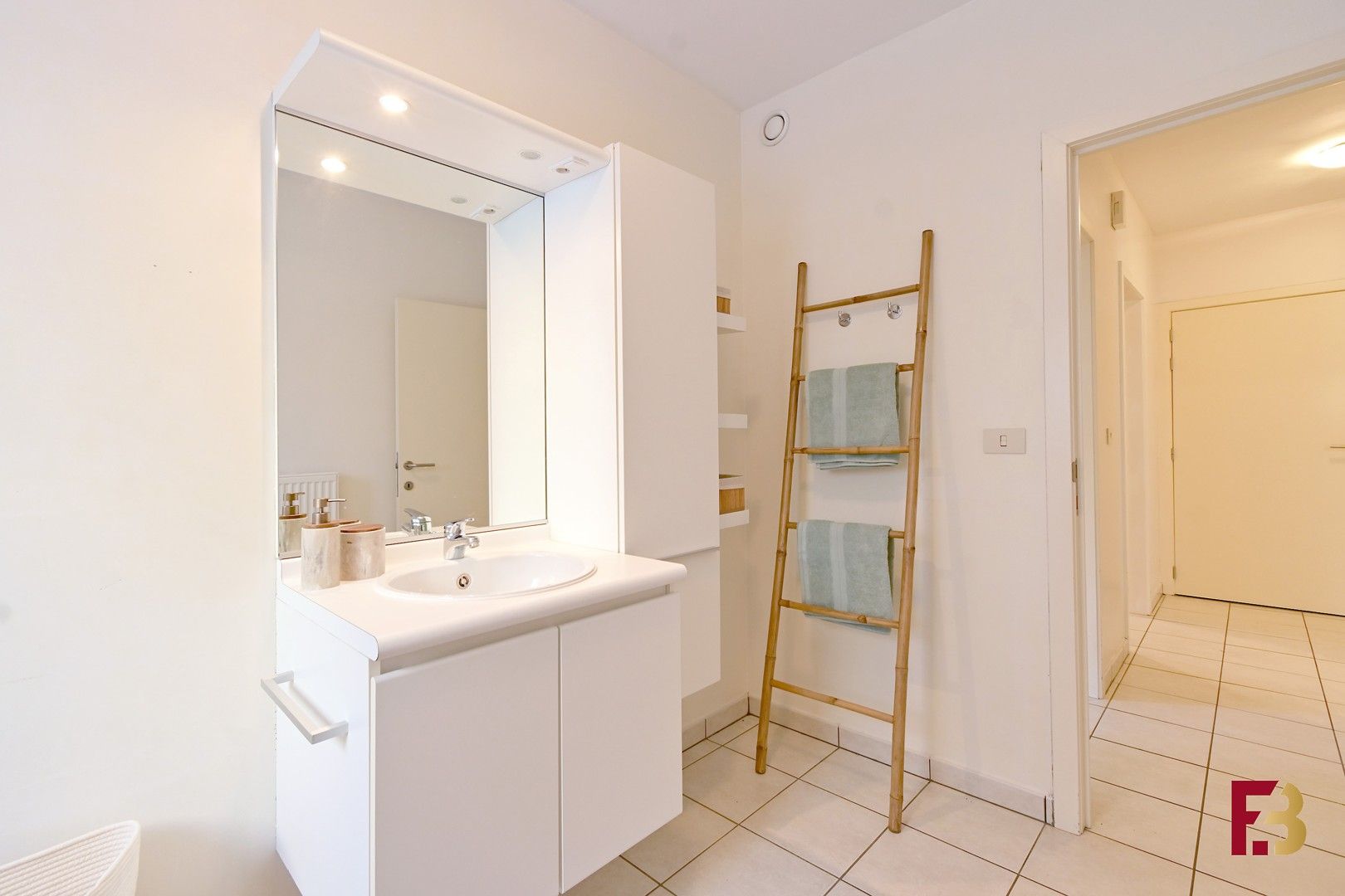 Instapklaar gelijkvloers appartement met terras in hartje Oudenaarde foto 16