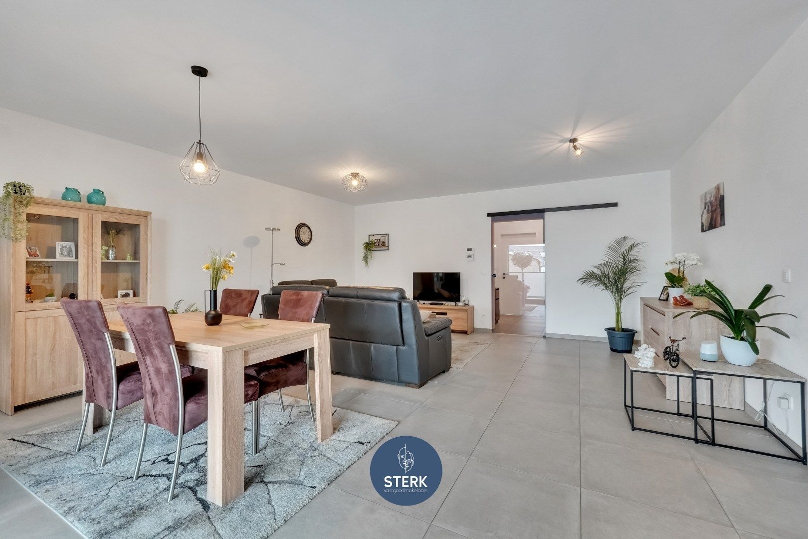 RECENT 2 SLPK-APPARTEMENT MET EPC LABEL A TE OPGRIMBIE !  foto {{pictureIndex}}