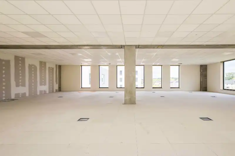 Roeselare - centrum : Kantoorruimte van 124m² bruto op commerciële ligging foto 15