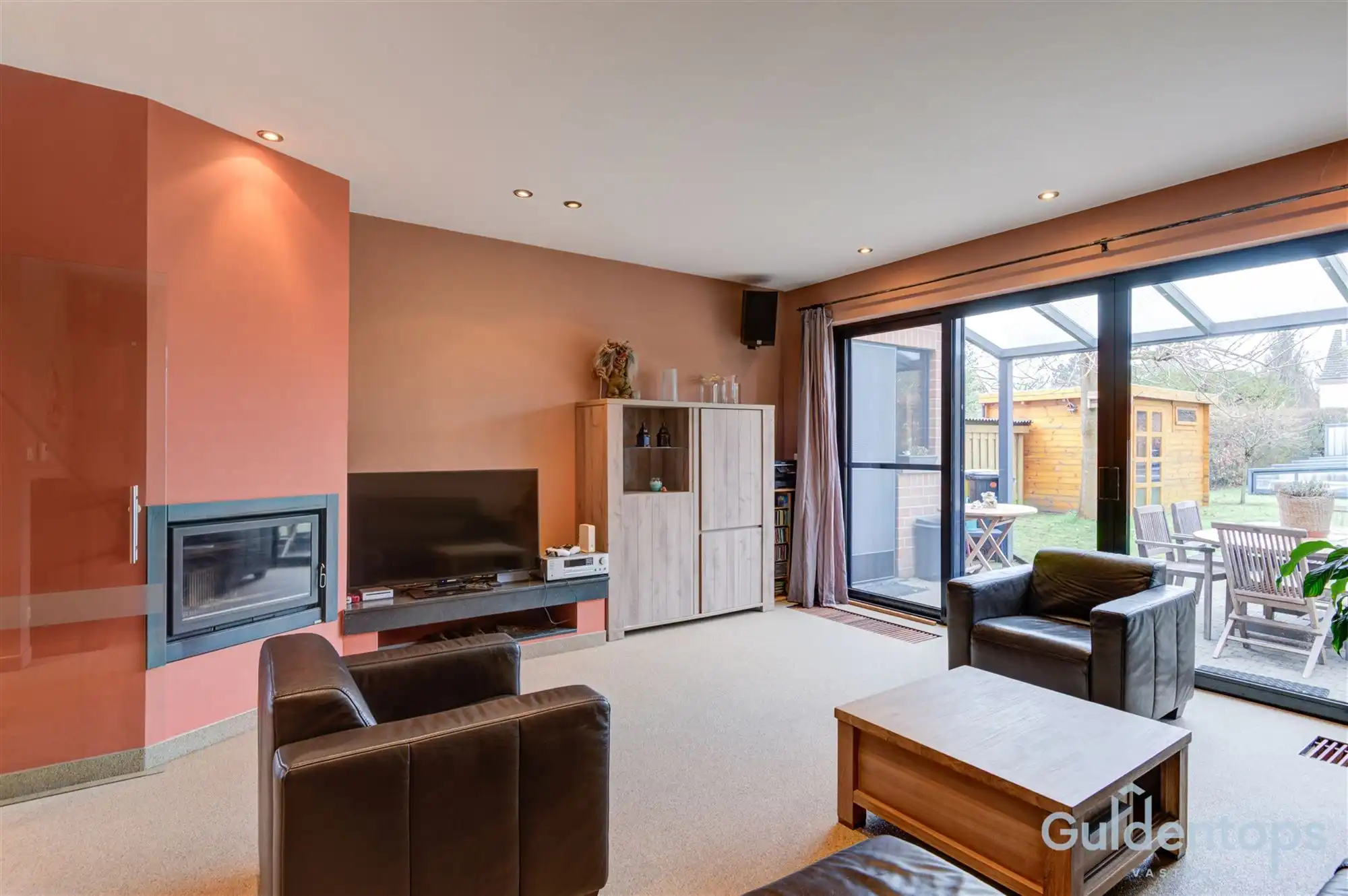 Zeer ruime instapklare half open woning foto 10