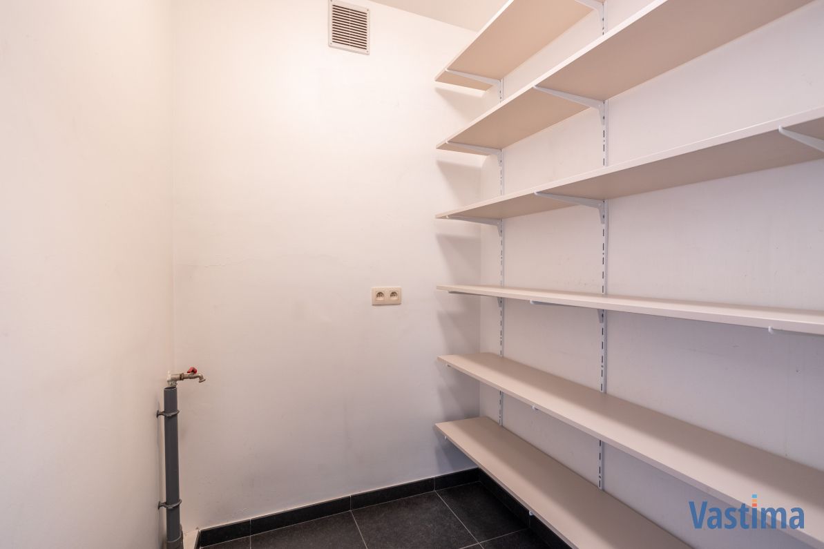 Lichtrijk leefappartement met 2 slaapkamers en terras foto 17