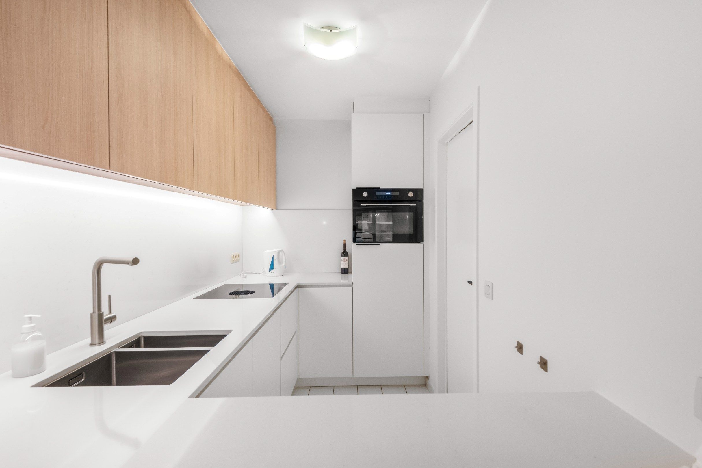 Goed gelegen appartement met zijdelings ZEEzicht dichtbij het Driehoeksplein. Parking te koop op het gelijkvloers. foto 10