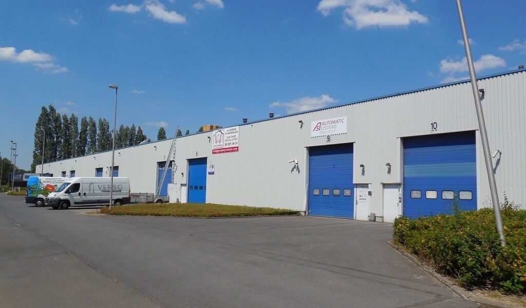 Magazijn met kantoren te Kontich foto 11