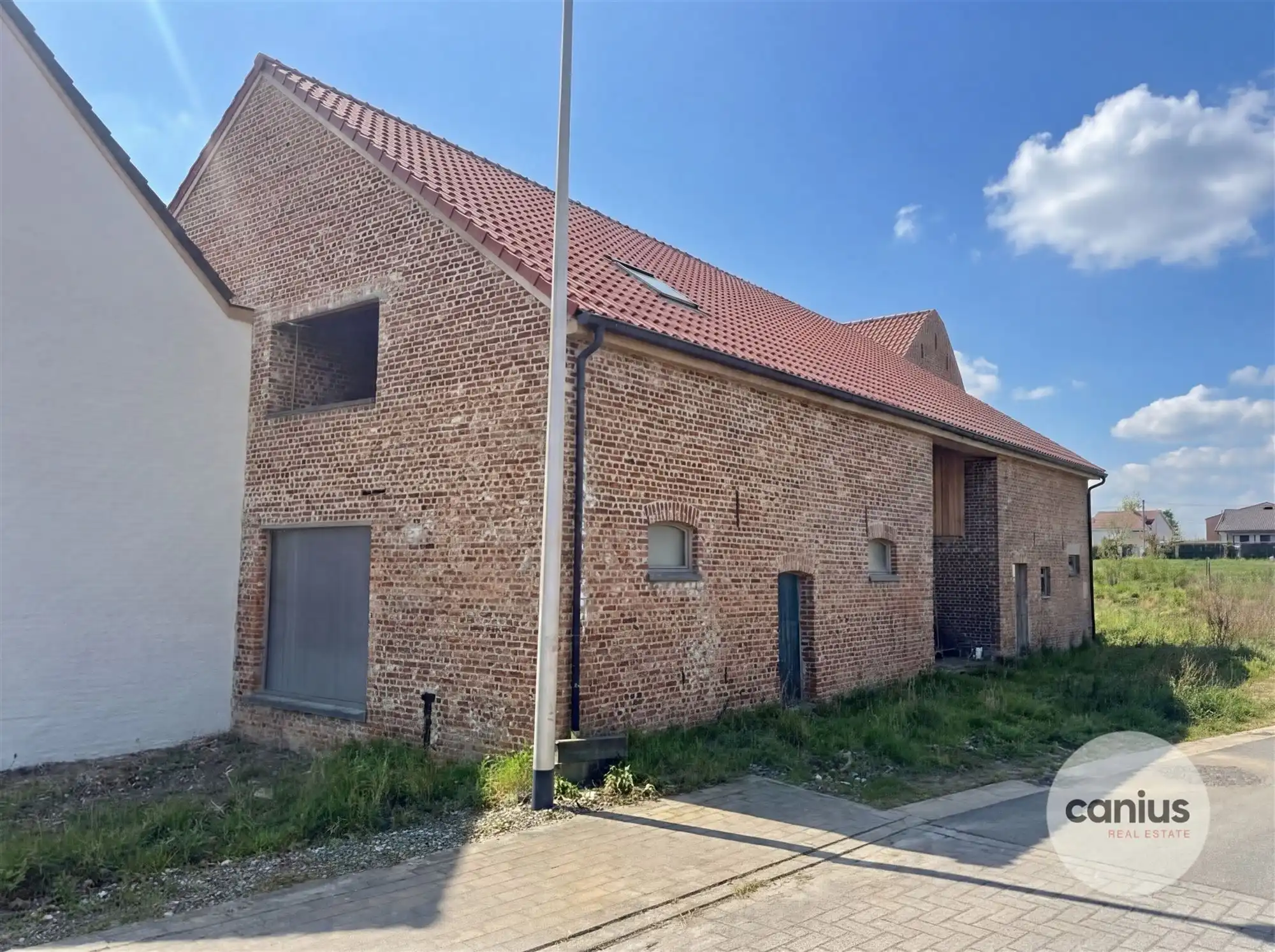 WONEN IN DE PAREL VAN HASPENGOUW foto {{pictureIndex}}