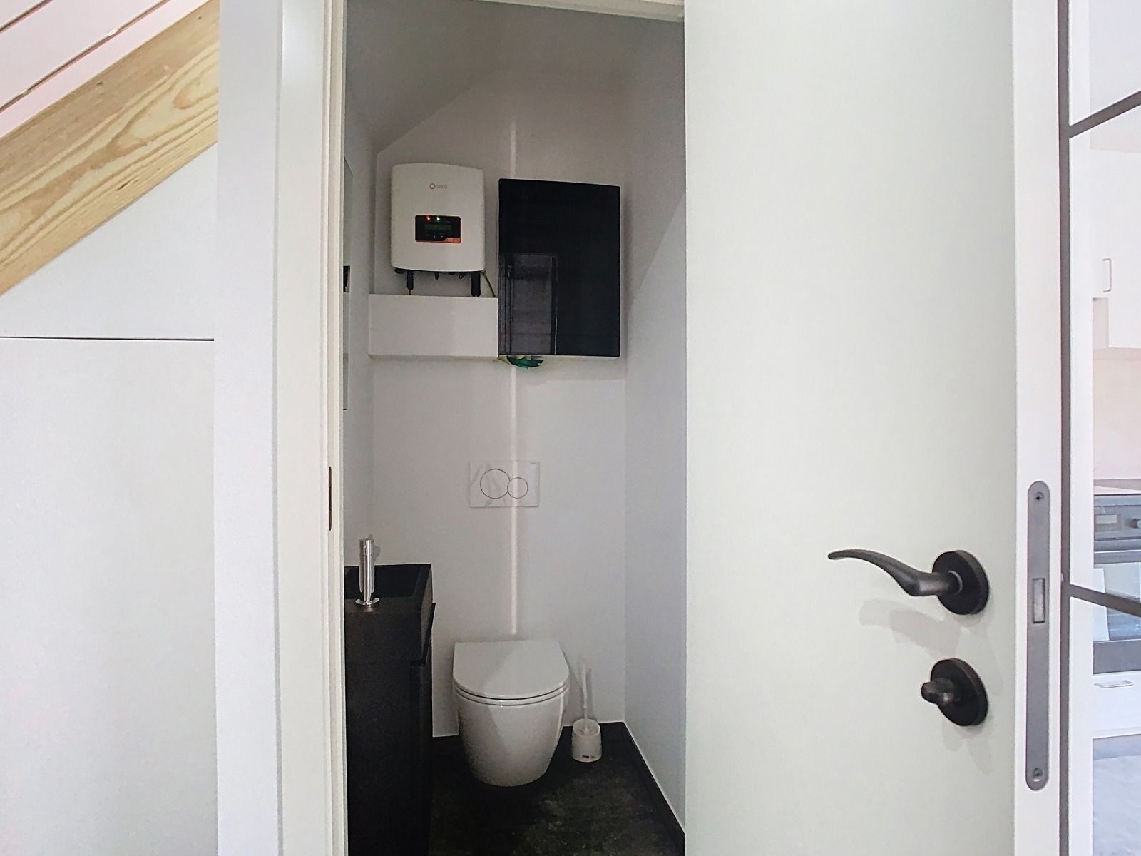 Stijlvol gerenoveerde woning (EPC A), instapklaar! foto 11