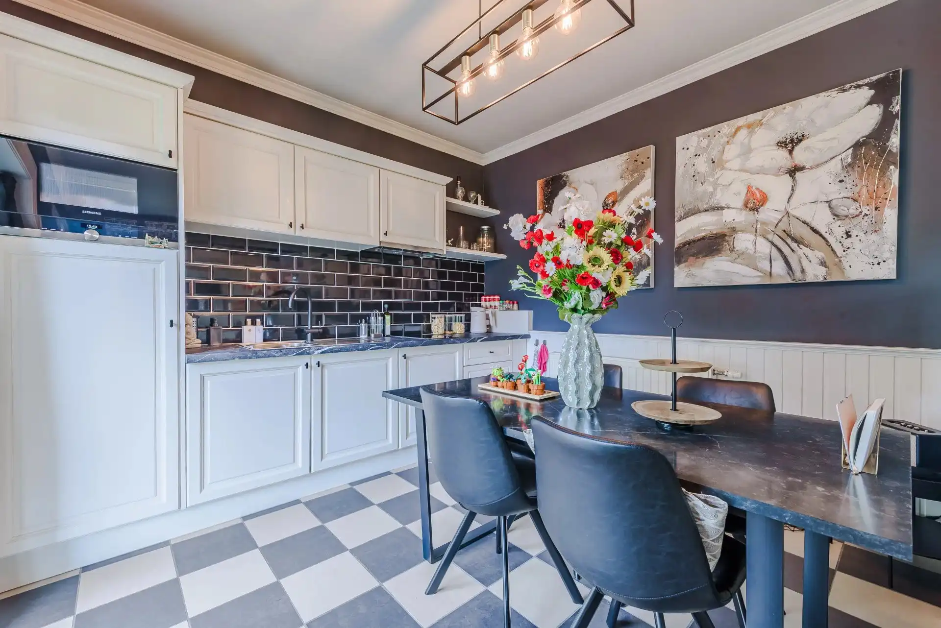 Prachtige luxueuze villa in Amerikaanse stijl met 4 slaapkamers en 2 badkamers. foto 24