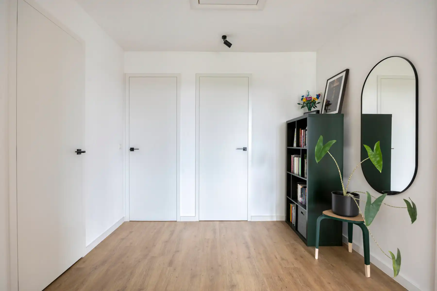 Uitzonderlijk ruim appartement met garage en staanplaats foto 14
