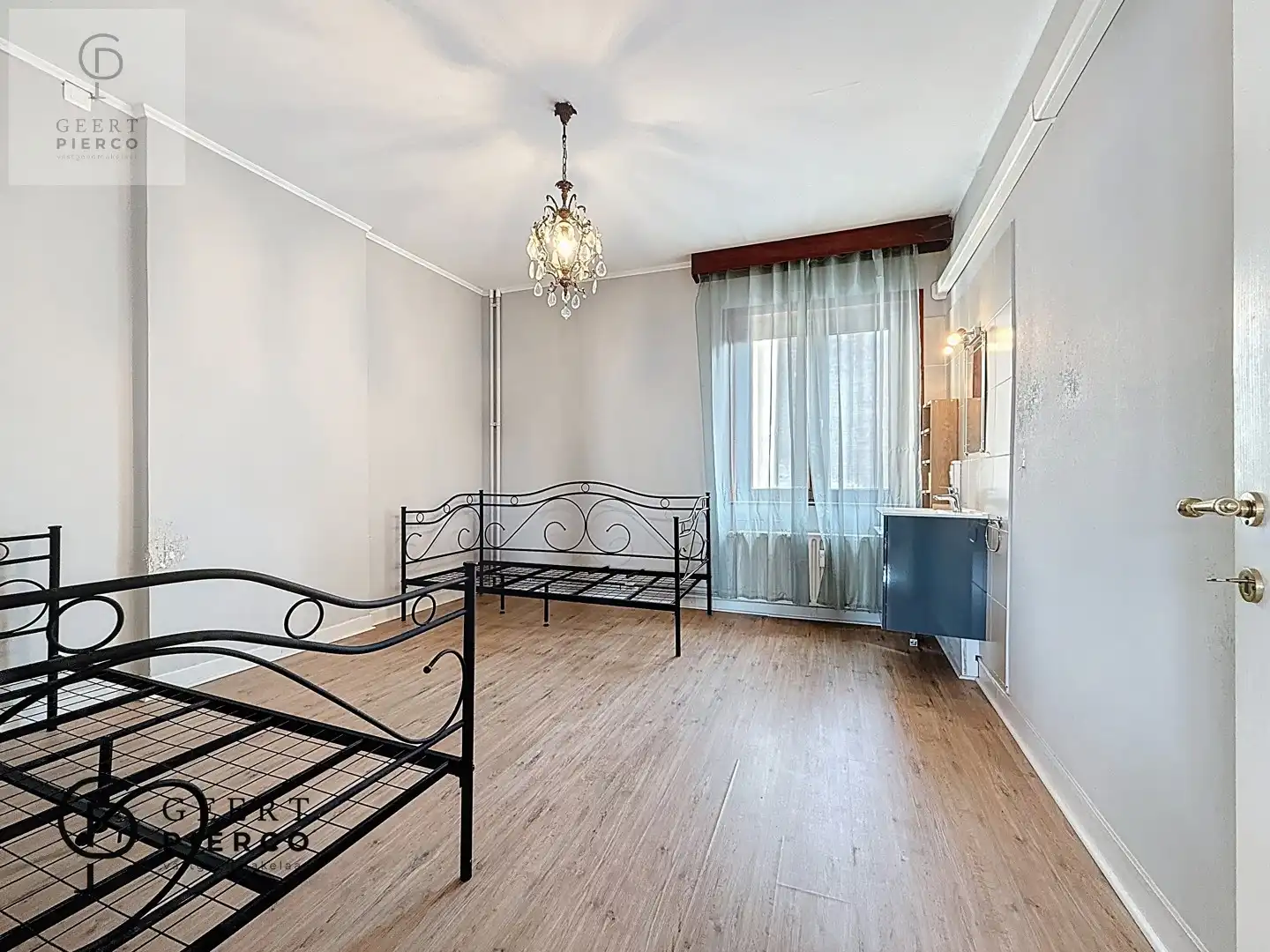 Gezellige studio op toplocatie, vlak bij het station foto 13