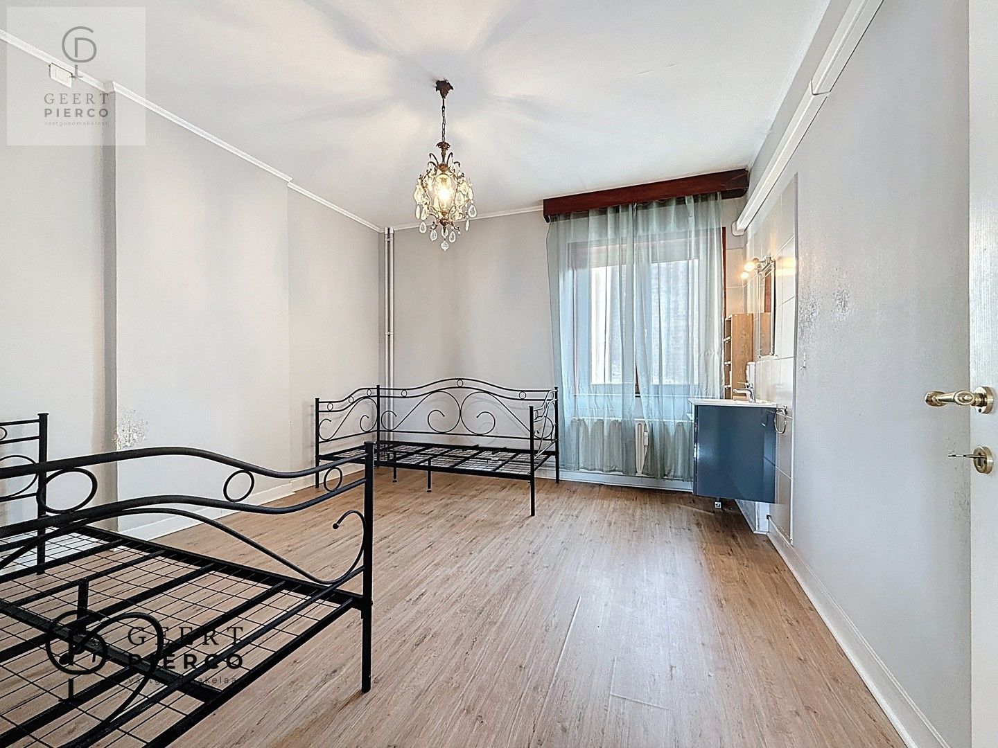 Gezellige studio op toplocatie, vlak bij het station foto 13