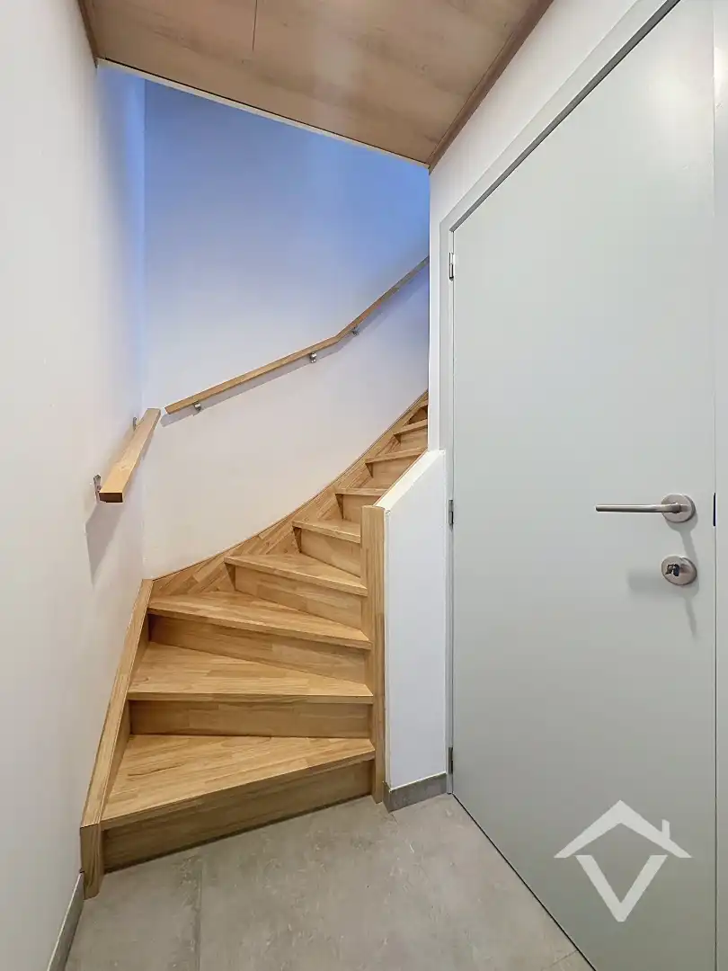 Volledig gerenoveerde woning met 3 slaapkamers en garage te Koekelare foto 7