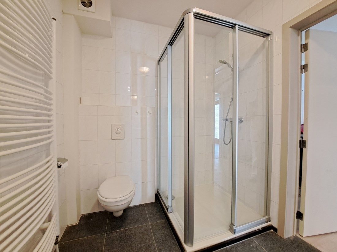 Perfect onderhouden rijwoning te Lommel foto 12