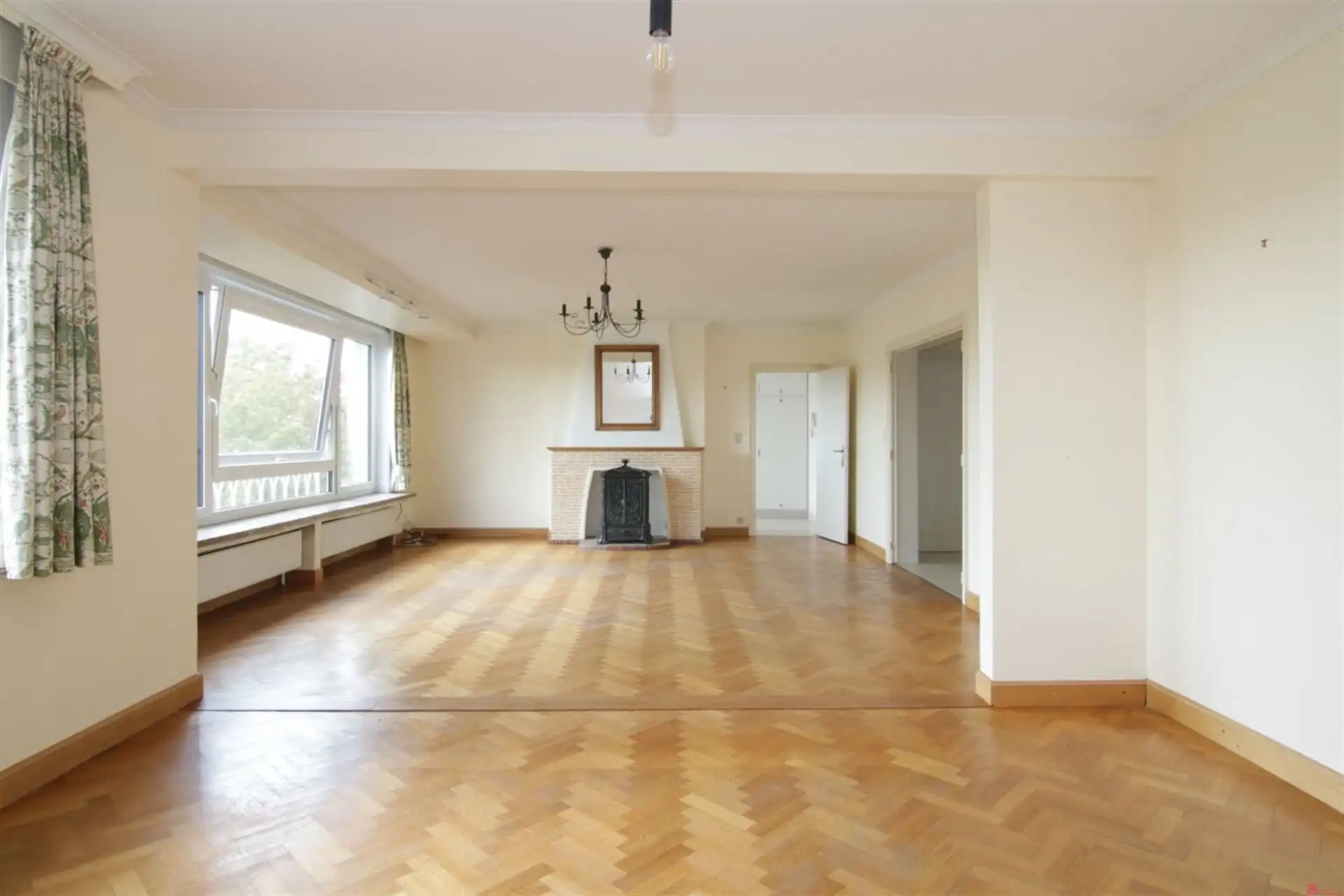 Karaktervol appartement foto {{pictureIndex}}