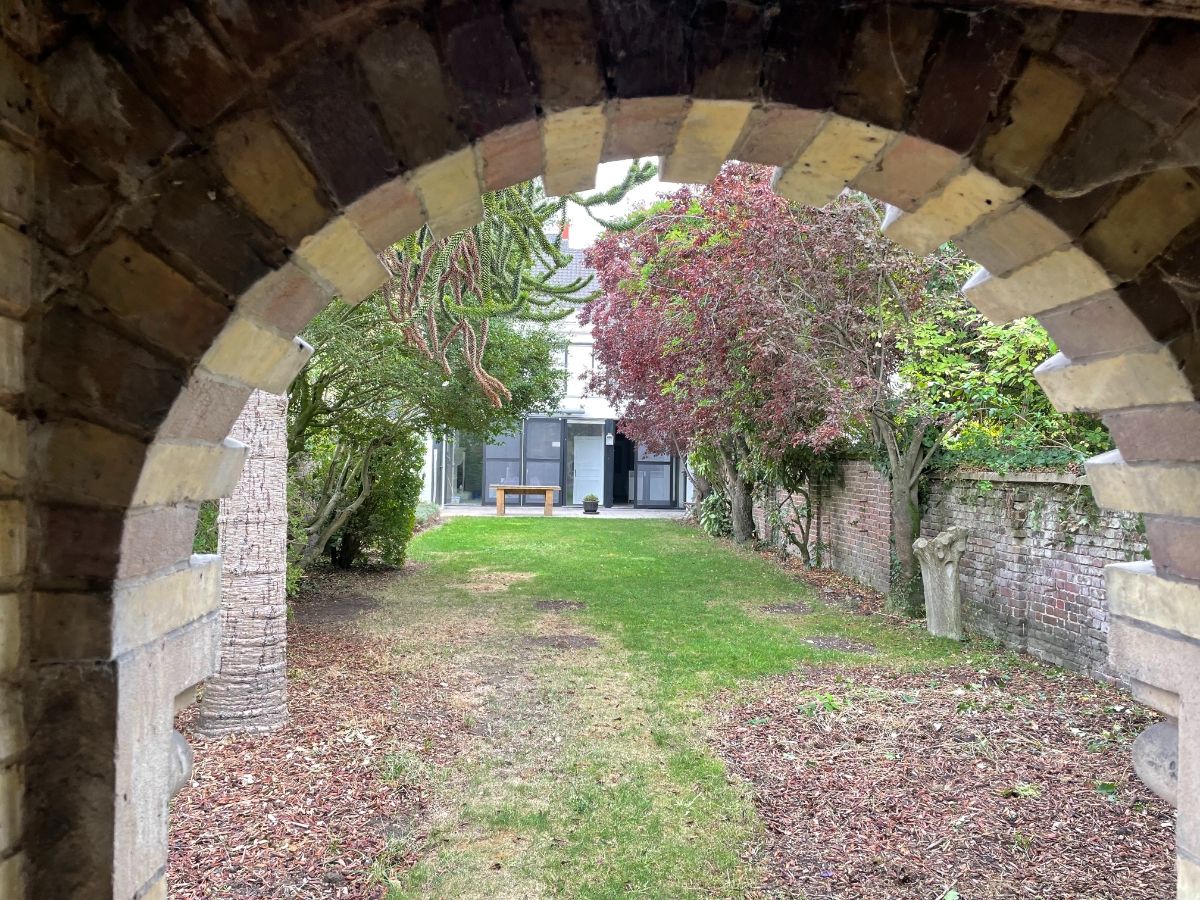BURGERWONING + TUIN & GARAGE foto 13
