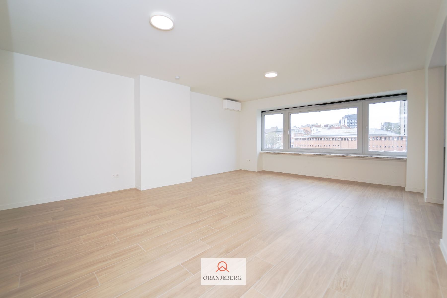 Appartement met prachtig zicht over de Portus Ganda foto 6