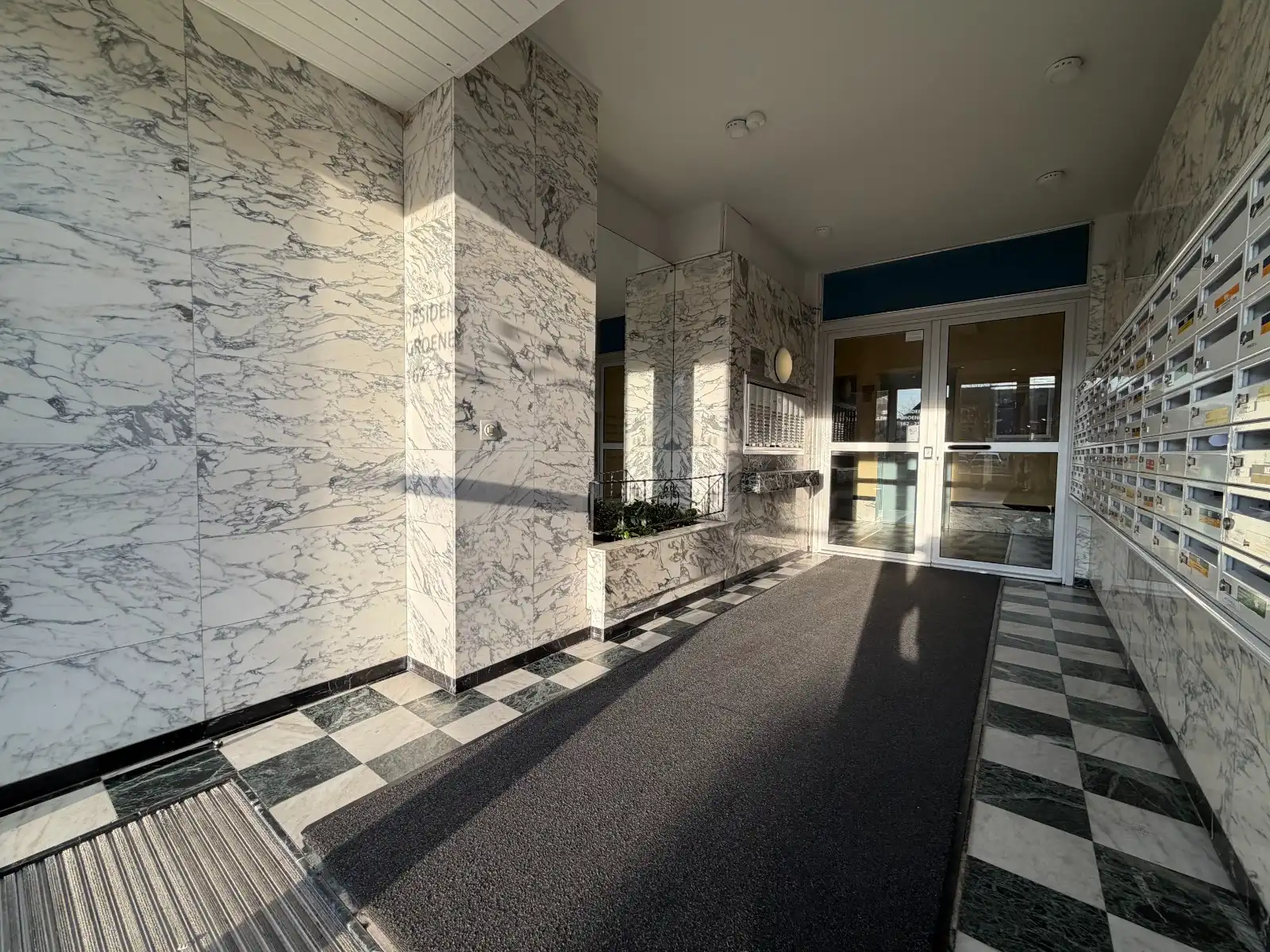 Appartement met autostaanplaats te Gent foto 2