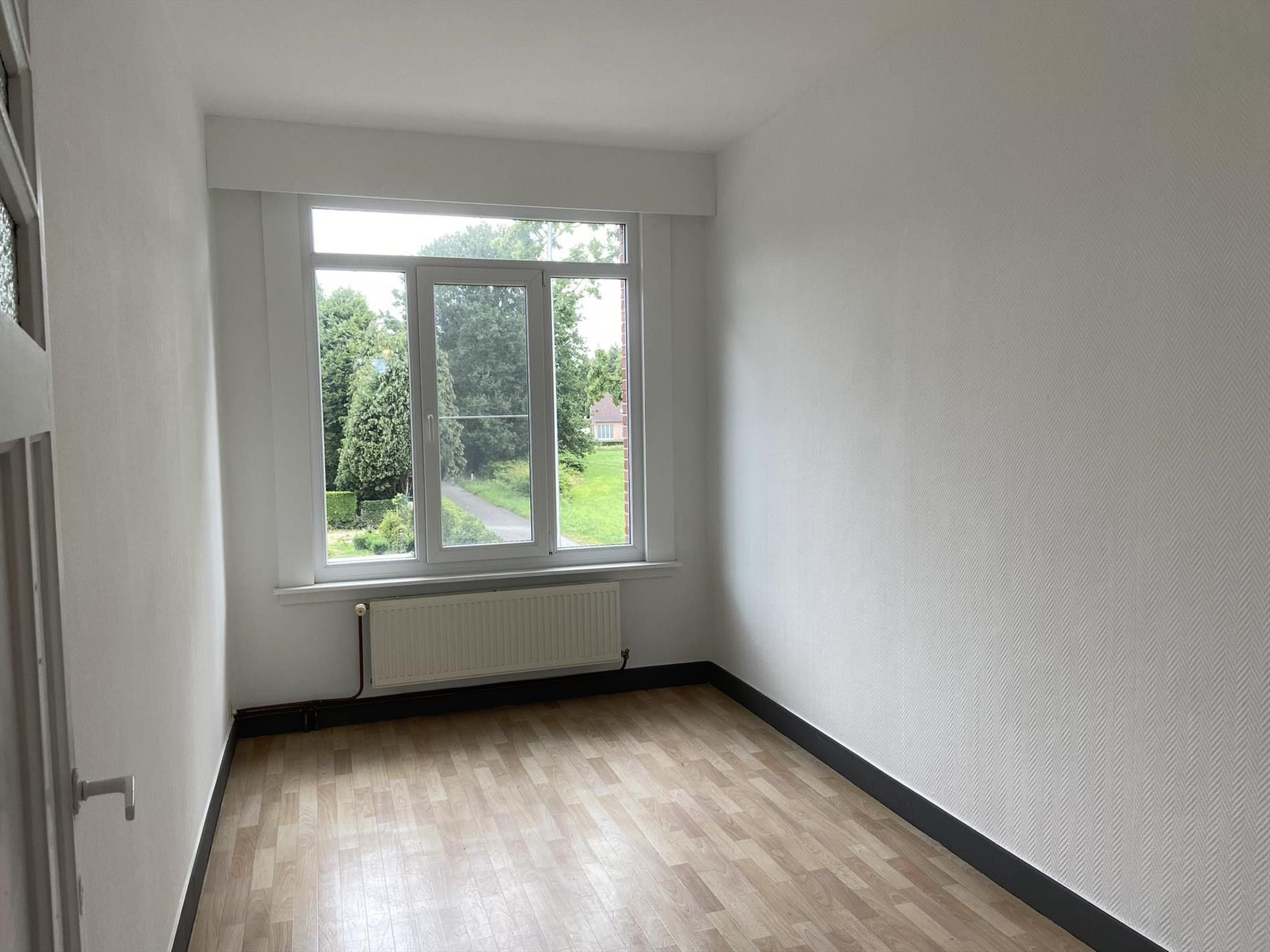 Ruime rijwoning met 3 slpks en tuin gelegen te Sint-Jozef-Olen! foto 17