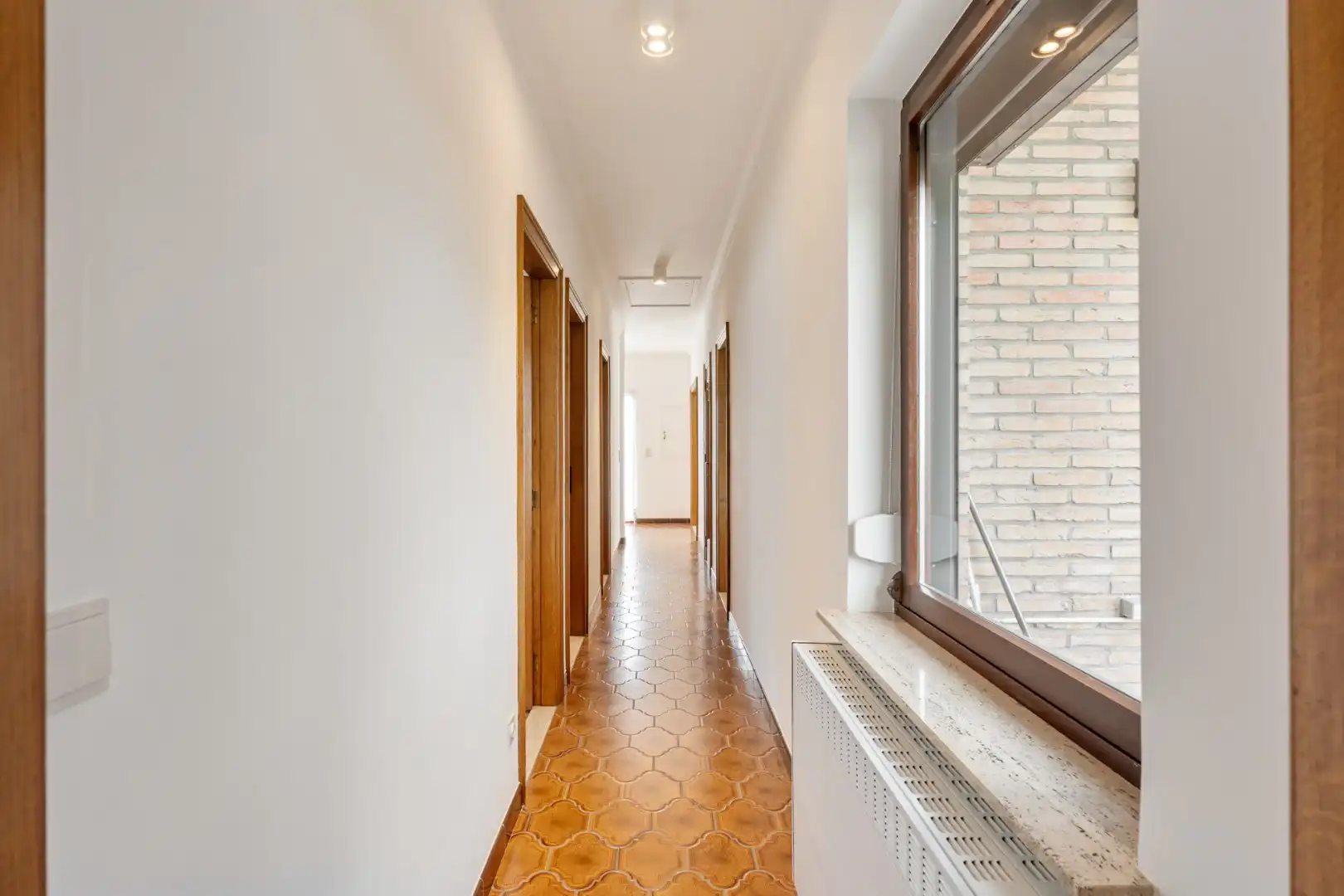 Zeer goed onderhouden gelijkvloerse gezinswoning op een riant perceel van 19a75ca op een rustige locatie te Schalkhoven, een deelgemeente van Hoeselt.  foto 29