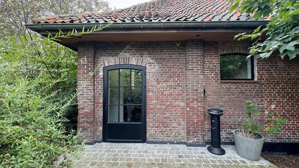 Trendy kantoor te huur vlakbij E40 in Drongen foto 22