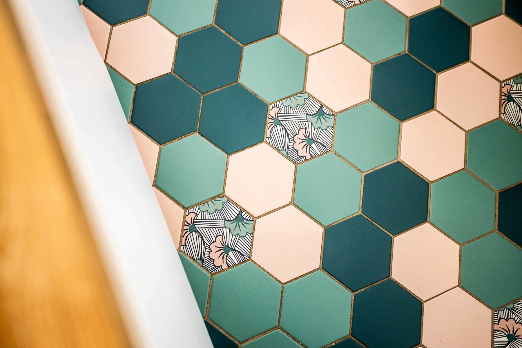 Veelzijdige (dubbele) woning met loods op ruim perceel foto 9