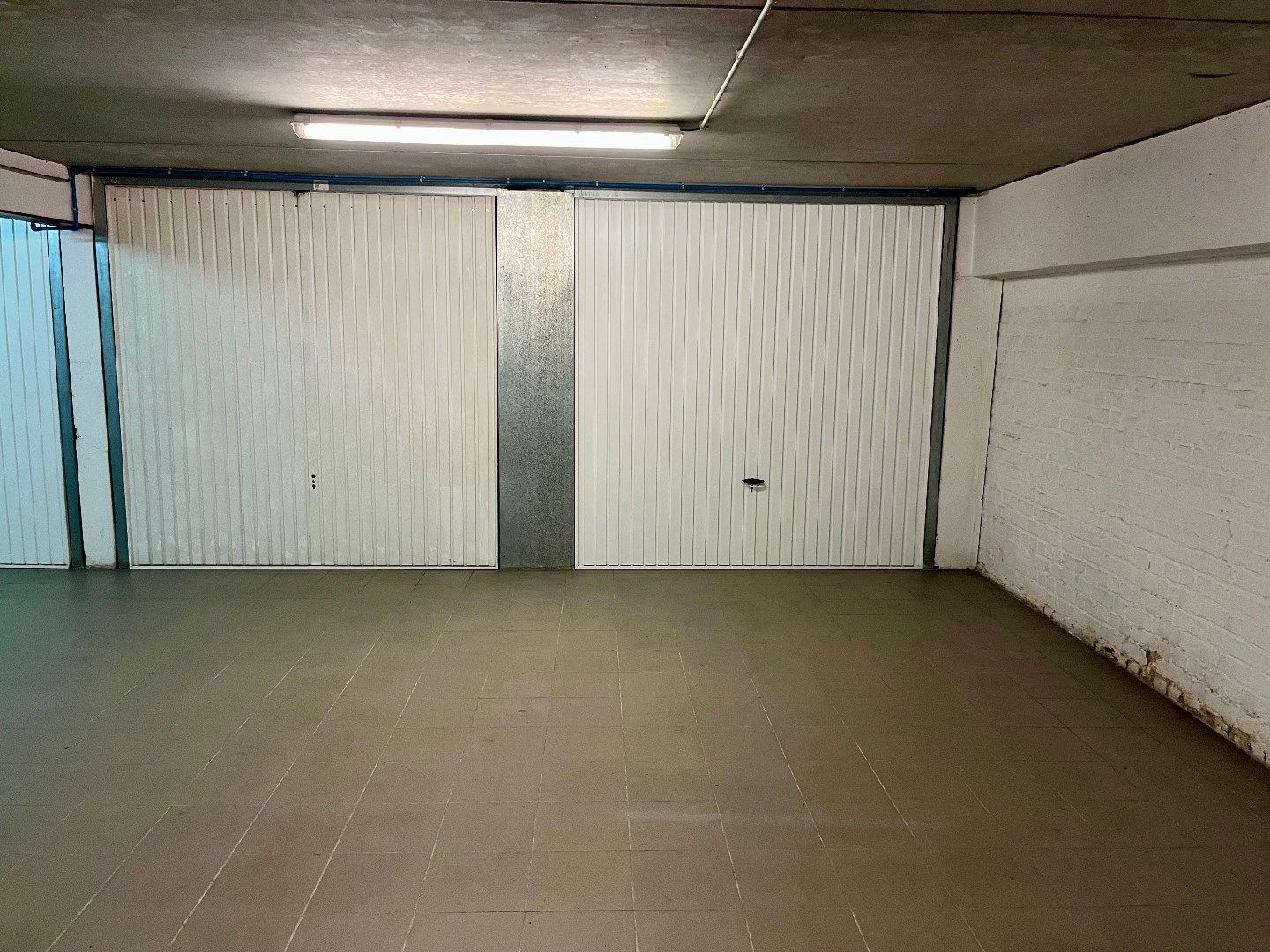 Gesloten garage - Markt Wenduine foto 2