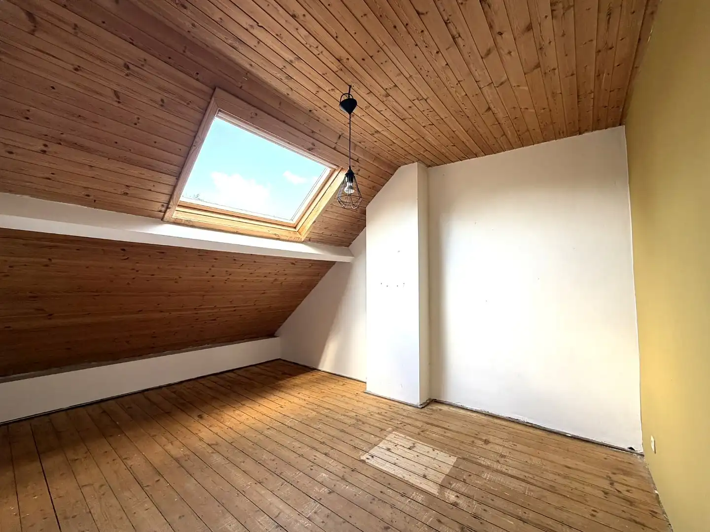 Charmante halfopen woning met Westtuin in een gegeerde woonwijk aan de Basiliek van Edegem! foto 14